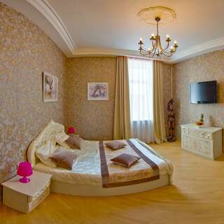 Гостиница Golden Palace  Санкт-Петербург 2-комнатные апартаменты люкс-3