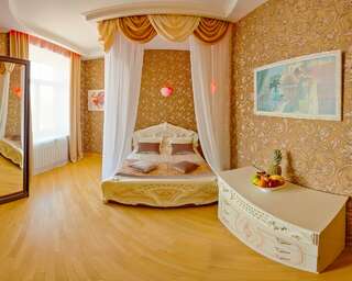 Гостиница Golden Palace  Санкт-Петербург 2-комнатные апартаменты люкс-1